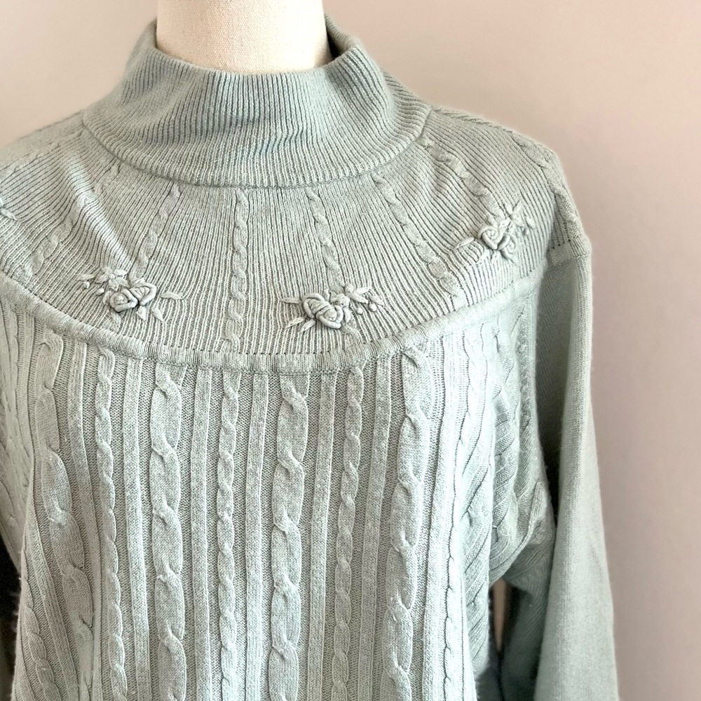 Vintage light mint green cable knit sweater